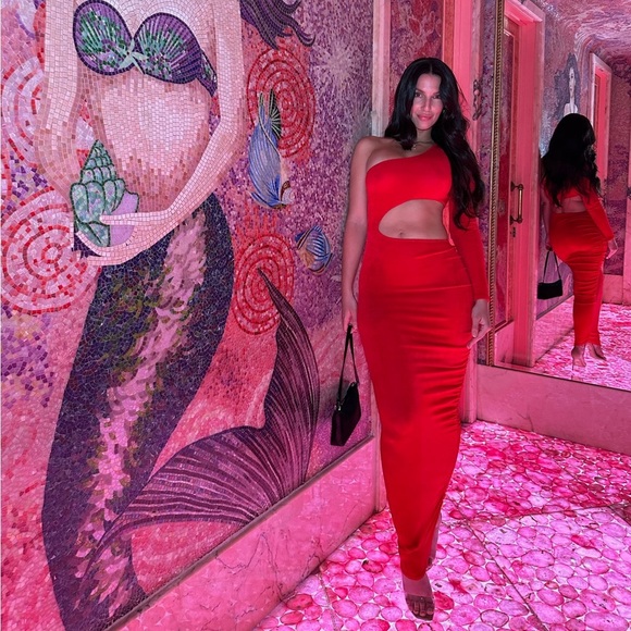 RED ACETATE CUT OUT ONE SHOULDER MAXI DRESS - Size 4 - Picture 1 of 8